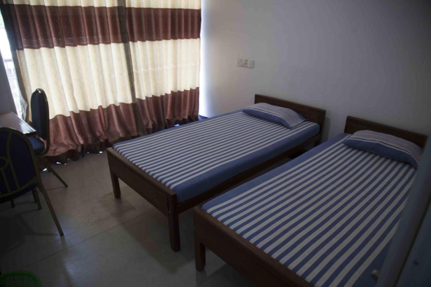 Lodge In 611 Kandy Esterno foto